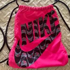 Nike Drawstring Bag w/Side Zipper 15x12